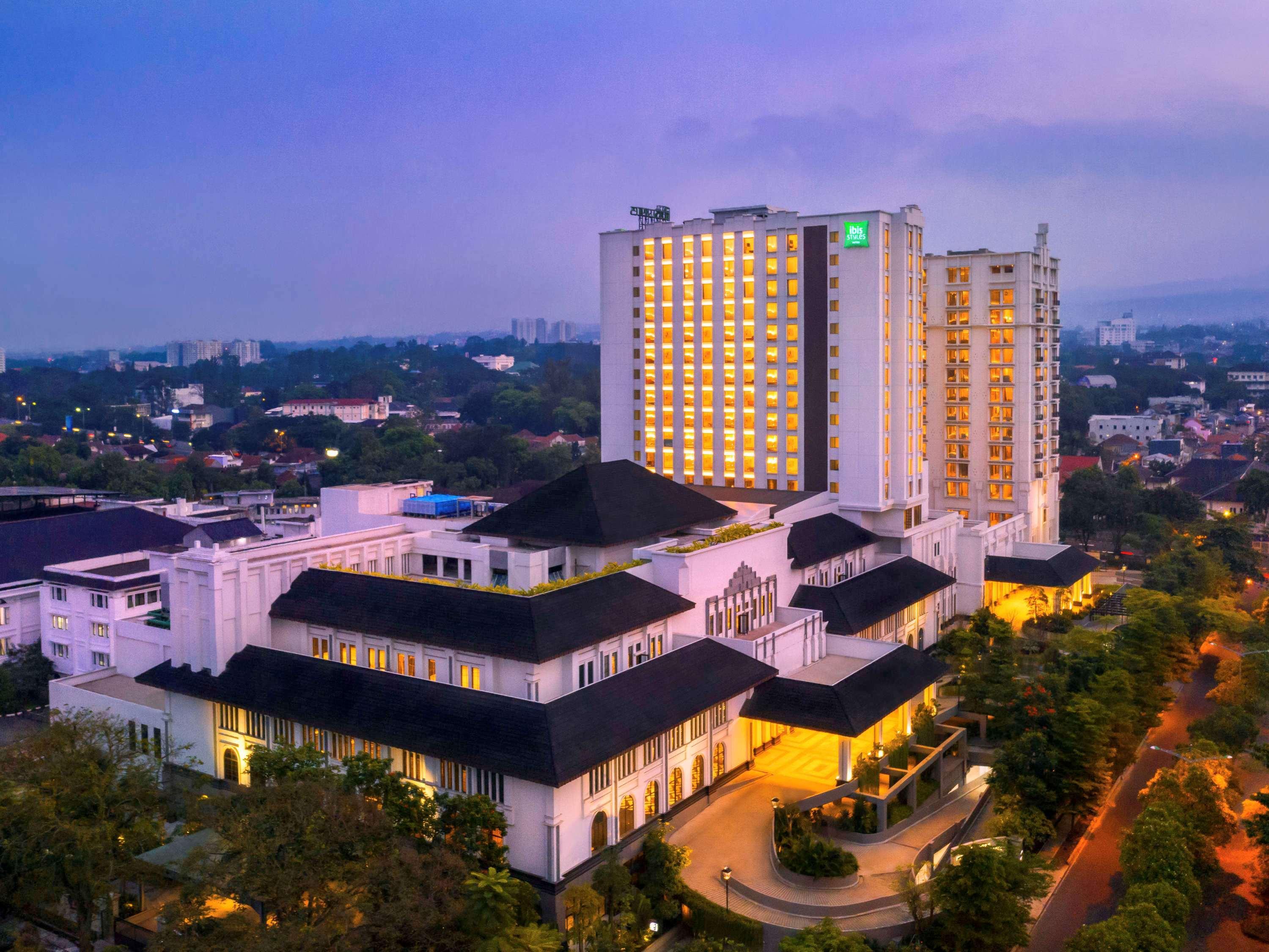 Ibis Styles Bandung Grand Central Eksteriør bilde